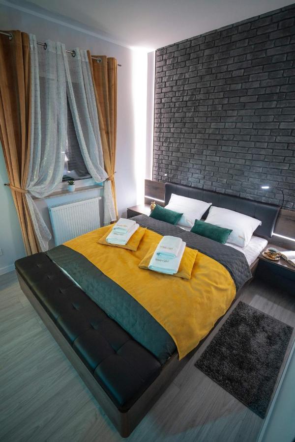 Apartament W Cieplicach Deluxe Jelenia Góra Exteriör bild