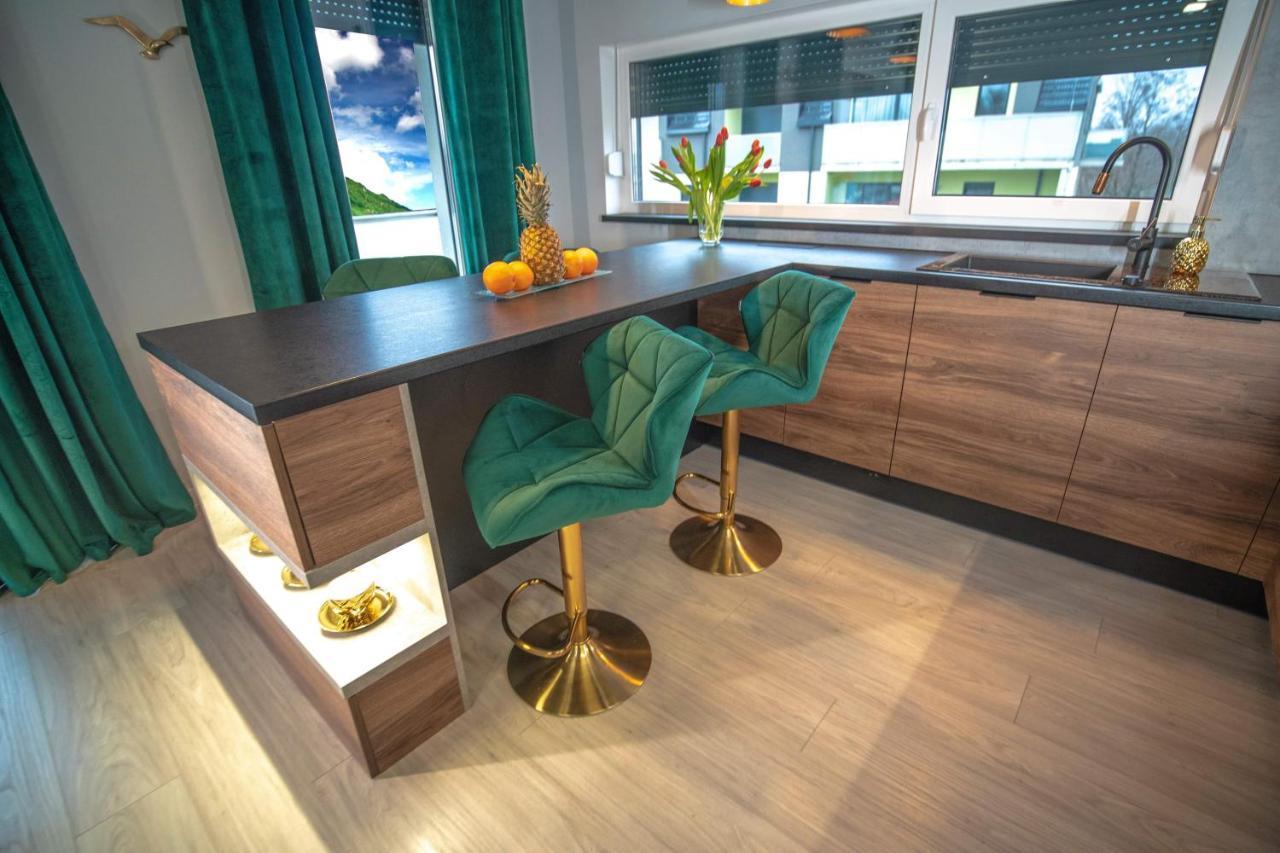 Apartament W Cieplicach Deluxe Jelenia Góra Exteriör bild